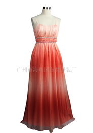 廣州市海珠區(qū)東梵服裝廠 專注品質(zhì)，引領(lǐng)時(shí)尚潮流